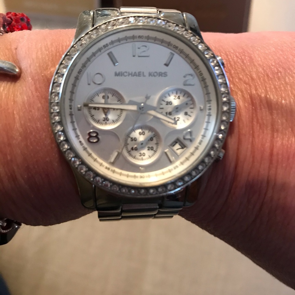 MICHAEL KORS WATCH - Picture 4 of 8